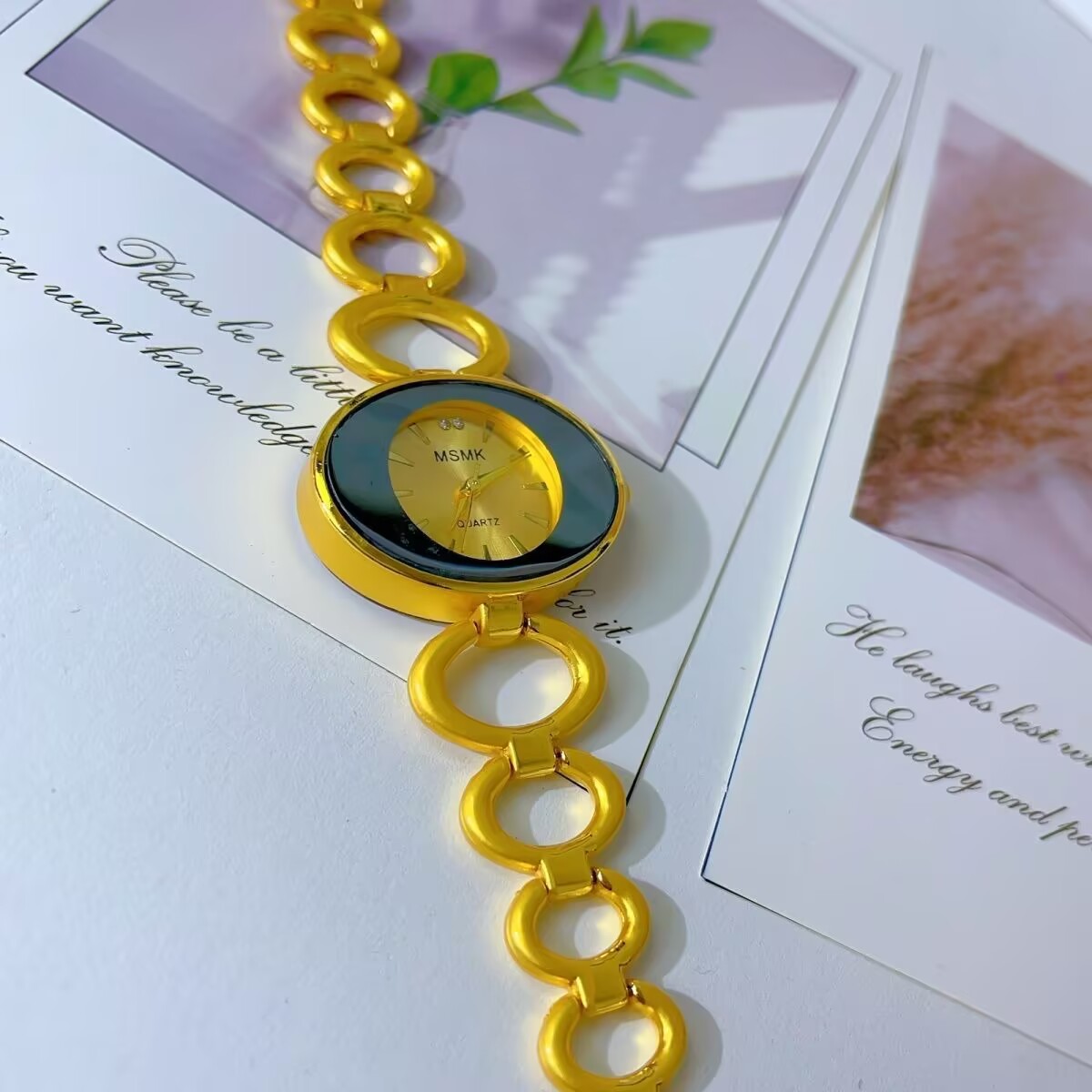 Gold Plated Jewelry - Montre américaine plaquée or 24 carats,